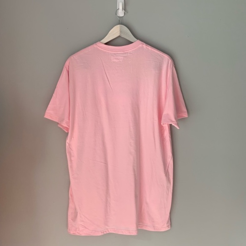 NWT Levi’s pink short sleeved t shirt - Picture 5 of 7